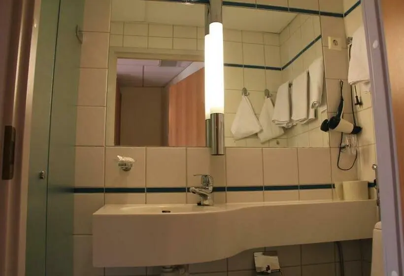 Standard-huone, Hesehotelli Turku Linja Autoasema