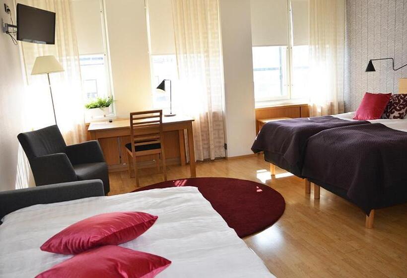 اتاق استاندارد چهار تخته, Hesehotelli Turku Linja Autoasema