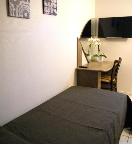 Номер Стандарт, Charly's Gare