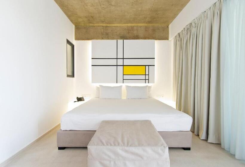 اتاق لوکس, The Oak