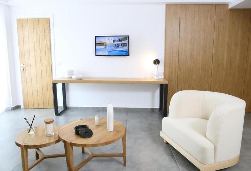 سوئیت با تخت بزرگ, The Oak