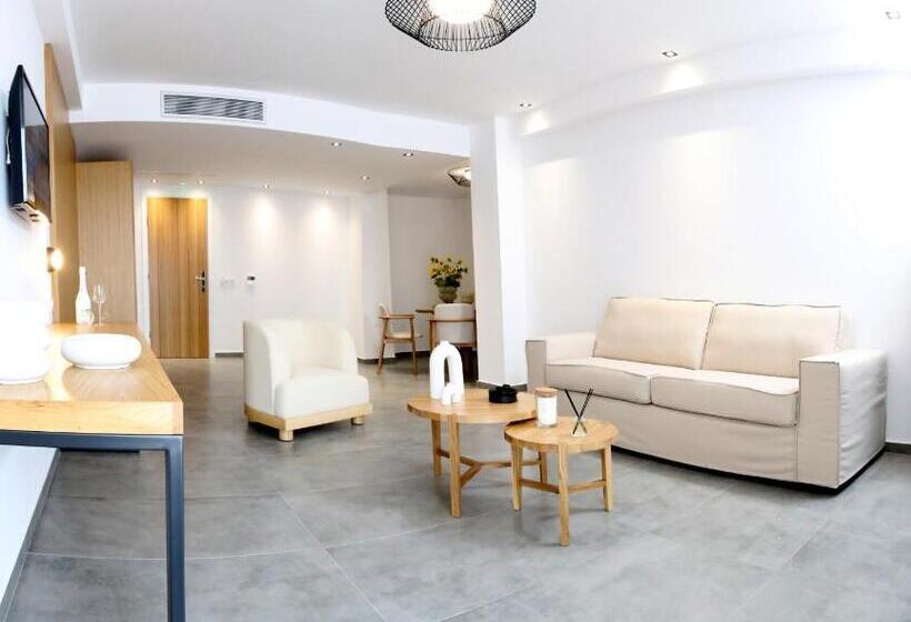 سوئیت با تخت بزرگ, The Oak