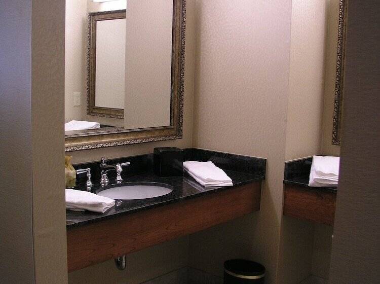 デラックスルーム, Three Rivers Casino Resort