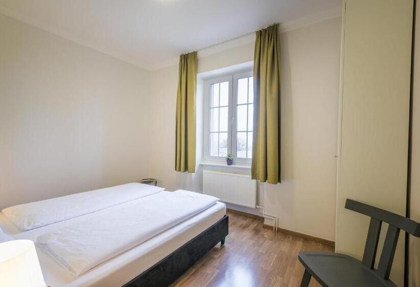 اتاق خانوادگی, Trail Inn Natur & Sport