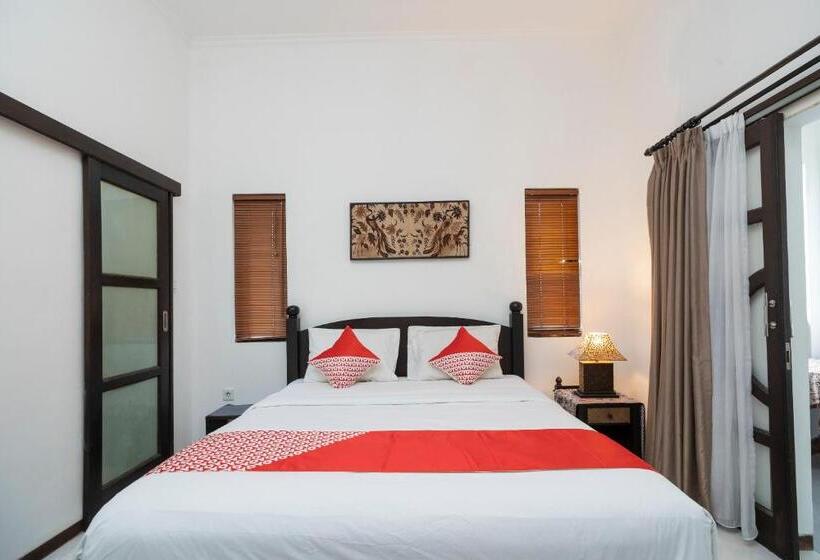 디럭스 룸, Zen Rooms Panen House