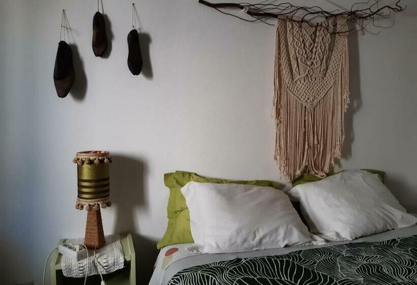 اتاق استاندارد با سرویس بهداشتی مشترک, Olive Hostel Lagos