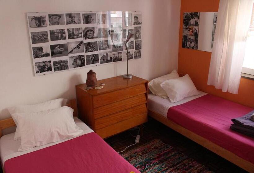 חדר סטנדרט חדר אמבטיה משותף, Olive Hostel Lagos