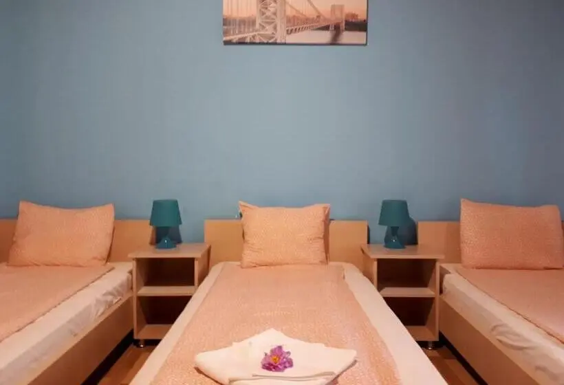 اتاق کلاسیک سه تخته, City Comfort Villa
