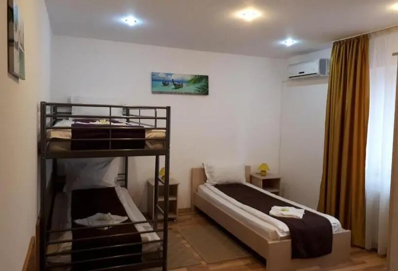 اتاق استاندارد سه نفره, City Comfort Villa