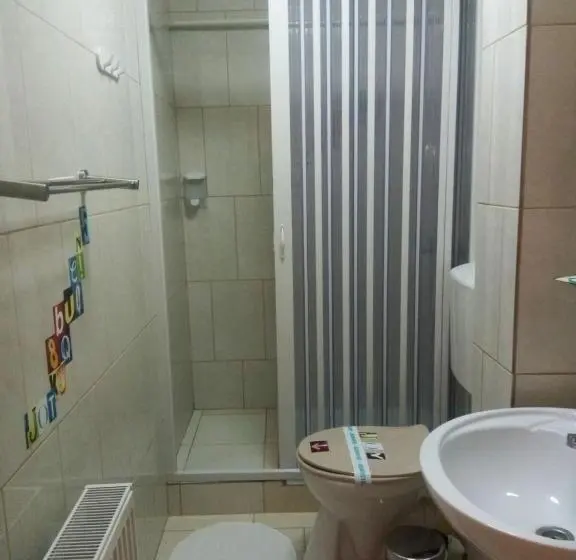 اتاق استاندارد سه نفره, City Comfort Villa
