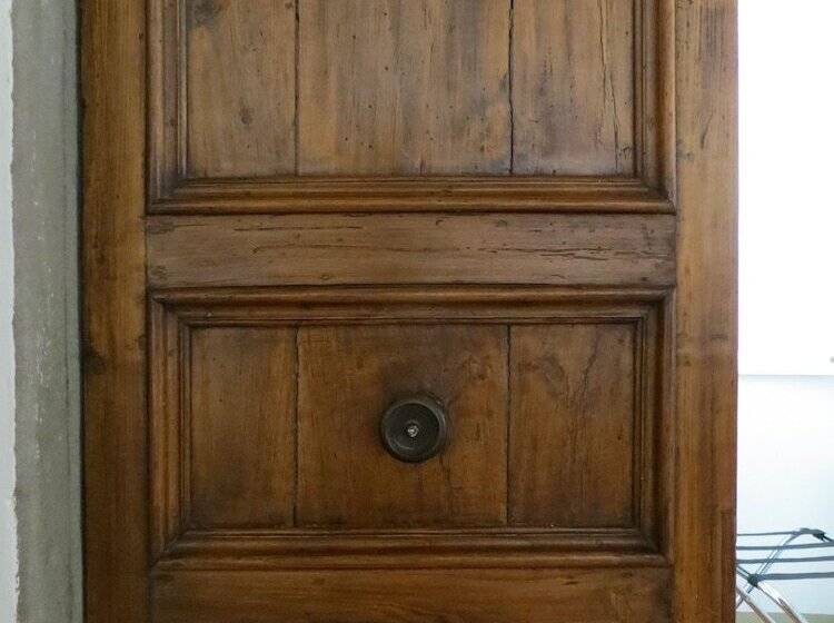 اتاق اجرایی, Toscanelli Residenza D'epoca