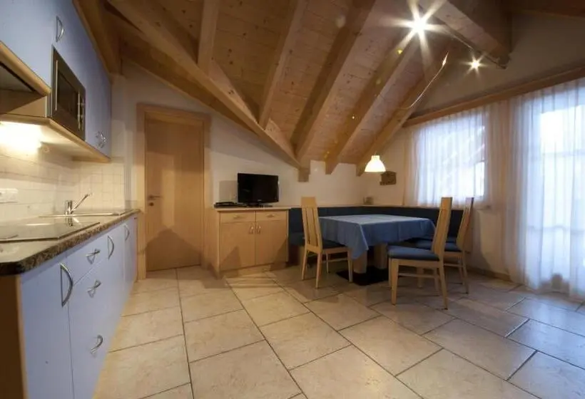 2 Bedrooms Apartment Mountain View, Appartamenti Villa Olympia