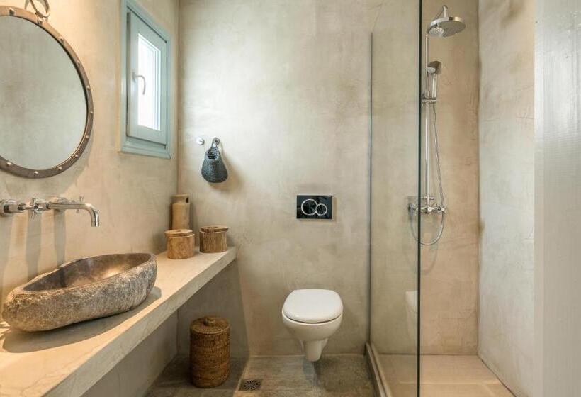 סוויטת ג'וניור נוף לים, Verina Astra