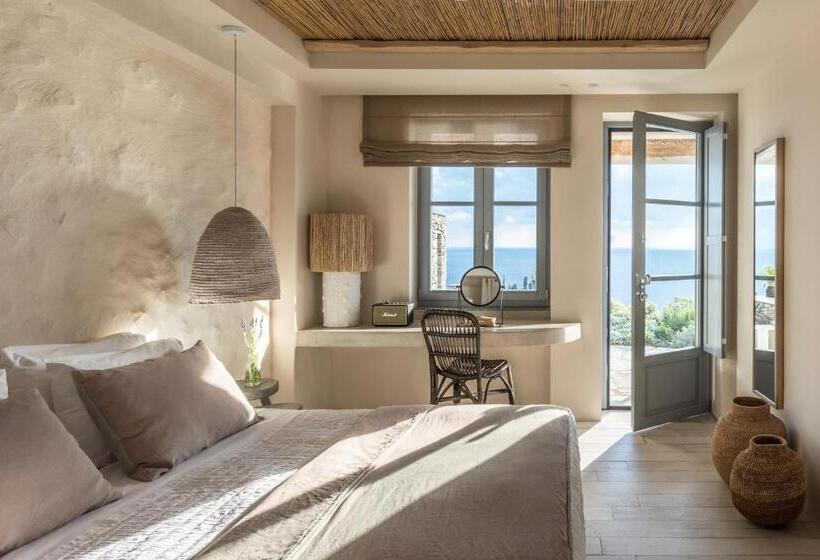 סוויטת סופריור, Verina Astra