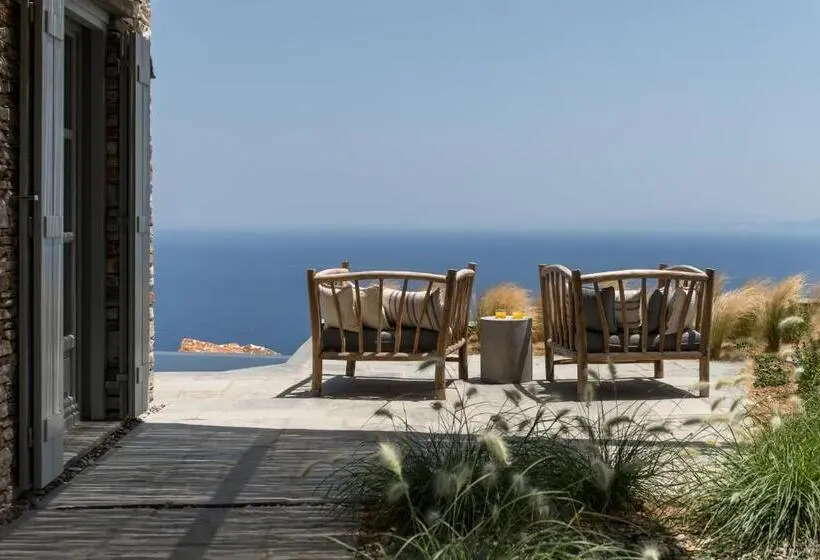 Suite with Pool, Verina Astra