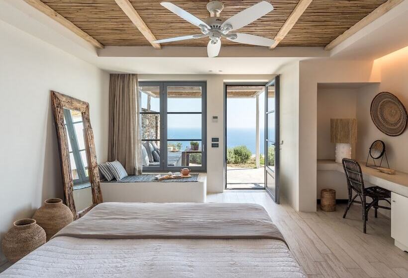 סוויטת ג'וניור נוף לים, Verina Astra