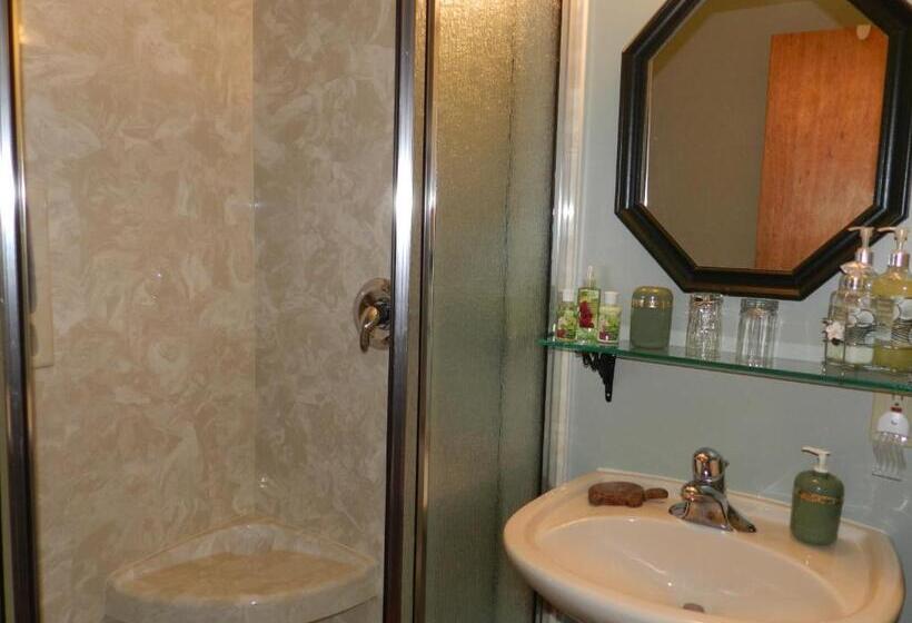 غرفة قياسية مطلّة علي الحديقة, A Garden Stroll Bed & Breakfast