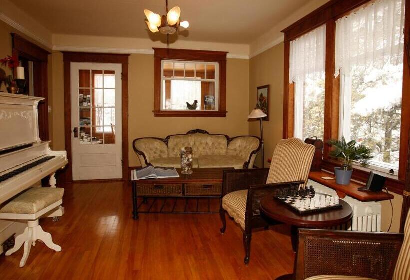 스탠다드 룸 공동 욕실, Au Virage B&b