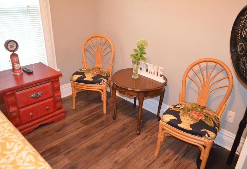 غرفة سوبيريور, Adams Inn