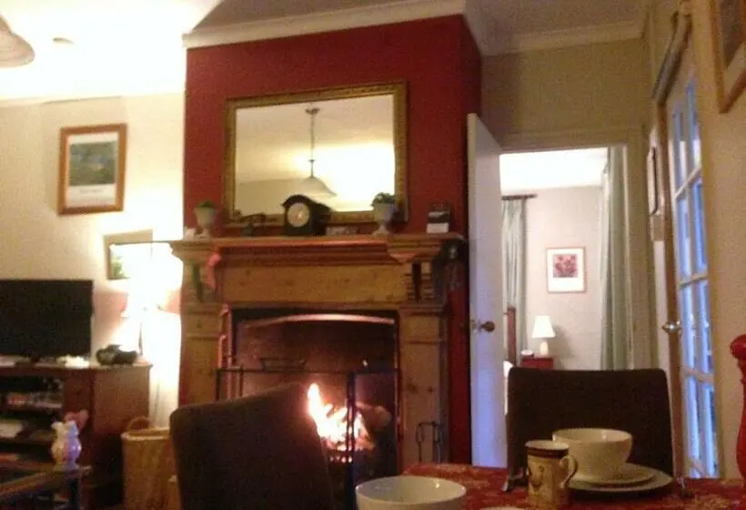 Sviitti, Crabtree House