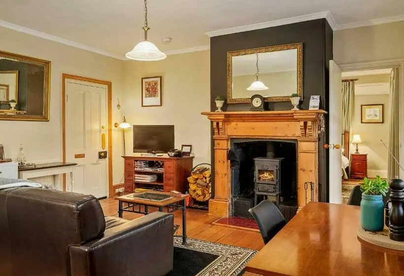 Sviitti, Crabtree House