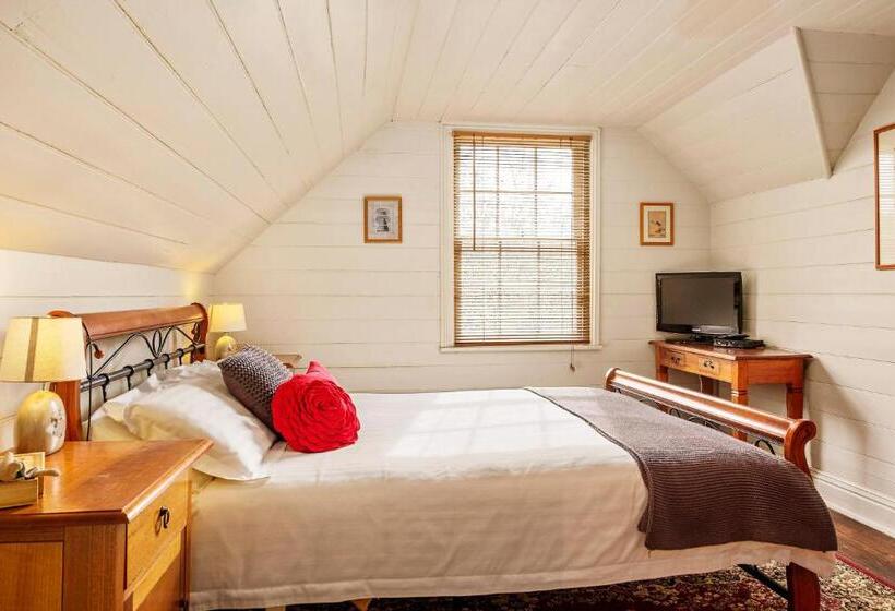 דירת חדר, Crabtree House