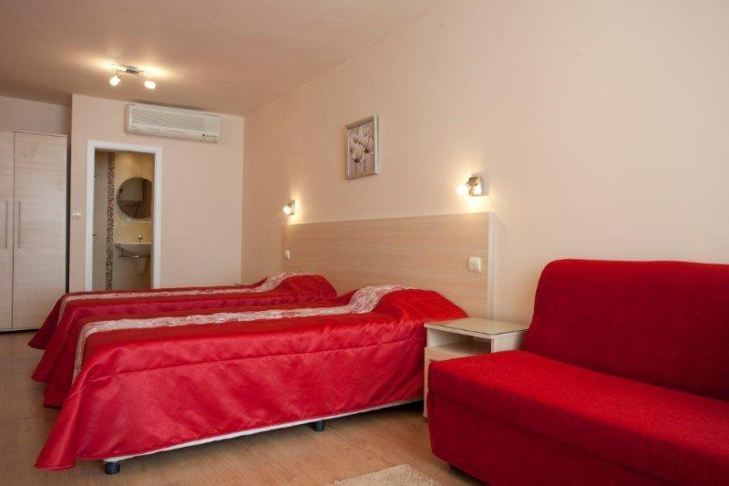 חדר סטנדרט, Acropolis