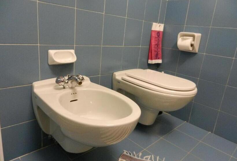 스탠다드 트리플 룸, Albergo Adele