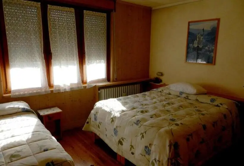 Standard 3 Pers. Værelse, Albergo Adele