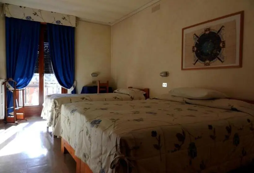 Standard 3 Pers. Værelse, Albergo Adele