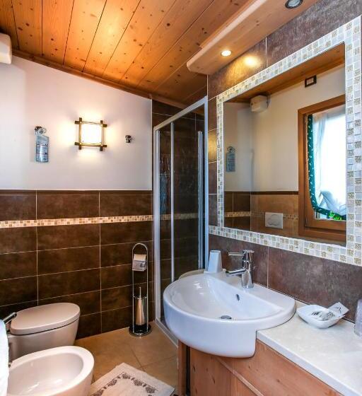 발코니 디럭스 룸, Albergo Adele