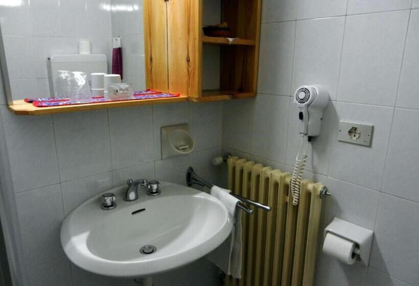 Номер Стандарт Индивидуальный, Albergo Adele
