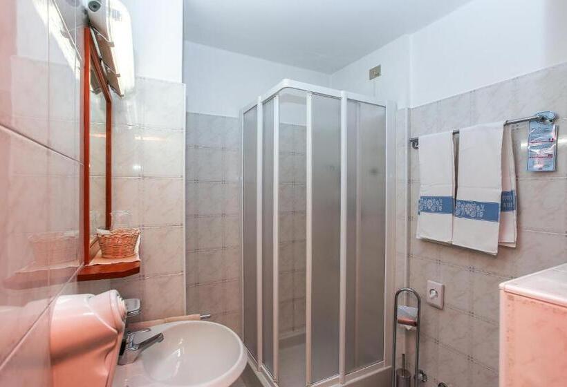 Номер Стандарт, Albergo Adele