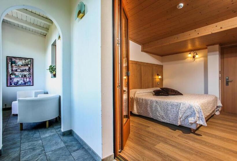 Номер Deluxe с Балконом, Albergo Adele