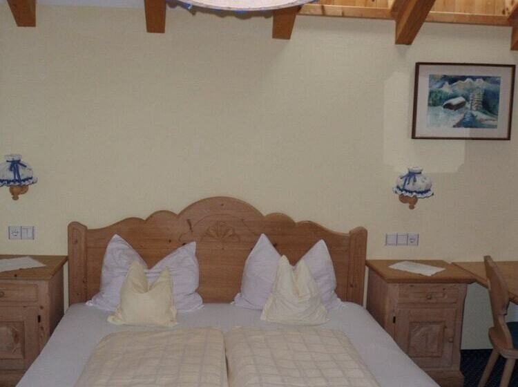 חדר סטנדרט, Amaten