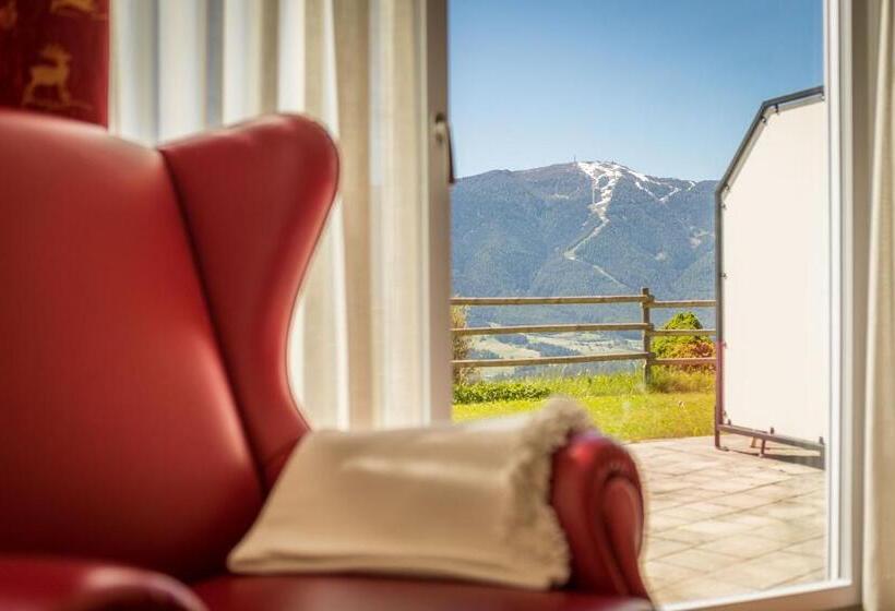 חדר סופריור, Amaten