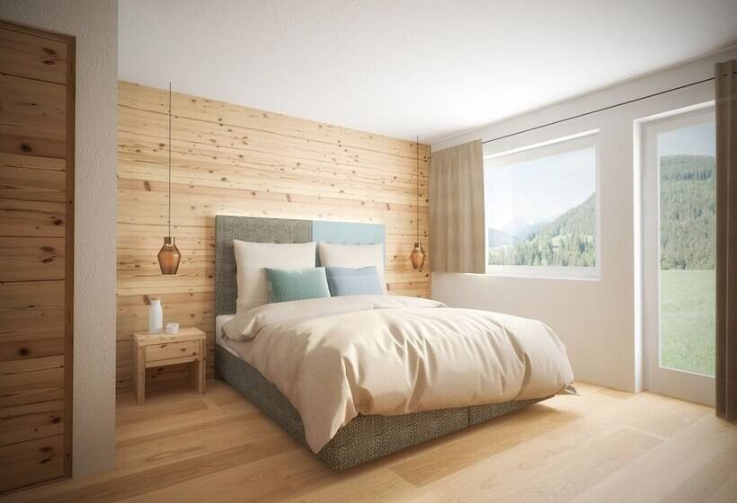 חדר סופריור, Amaten