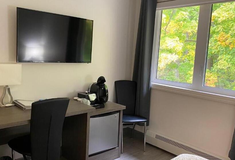 Standard Szoba King Size Bed, Amber