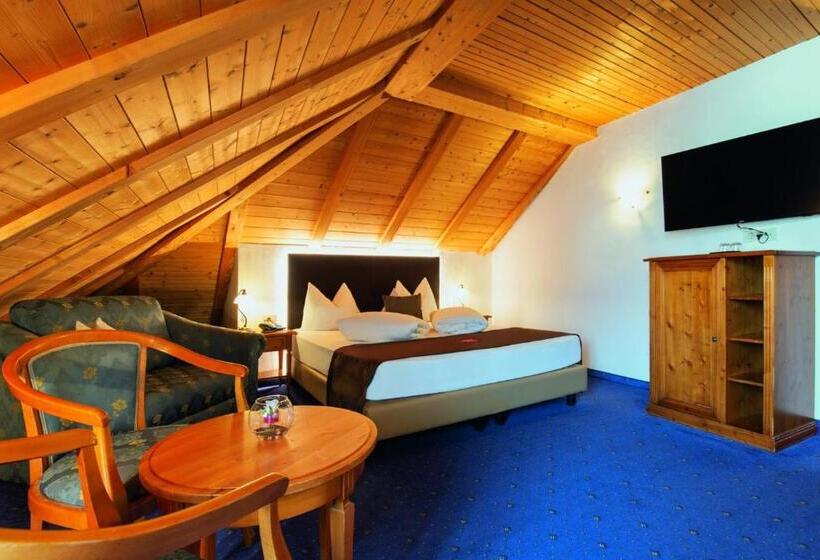 带阳台的高级房间, Engel