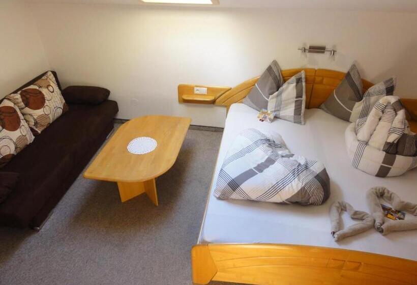 スタンダードルーム, Garni Schneeburghof