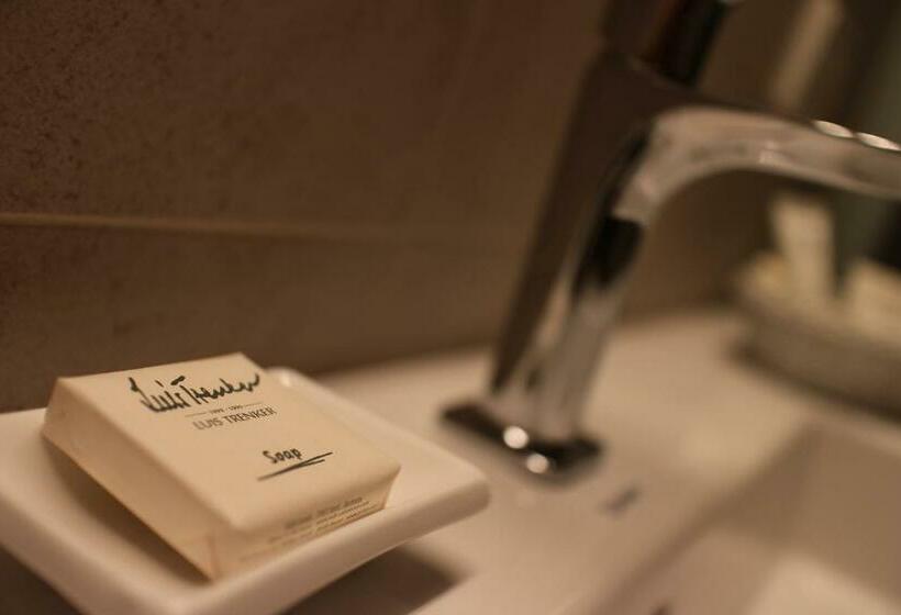 غرفة كومفورت, Girlanerhof