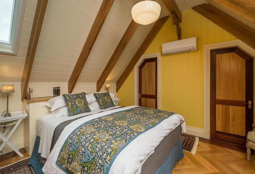 منزل غرفة نوم واحدة, Old Bank Boutique