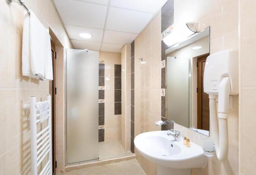 جناح جونيور مزوَّد بشرفة, Paradise Spa