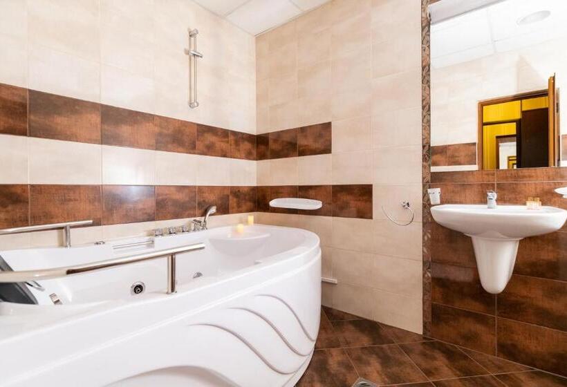 جناح جونيور ديلوكس, Paradise Spa