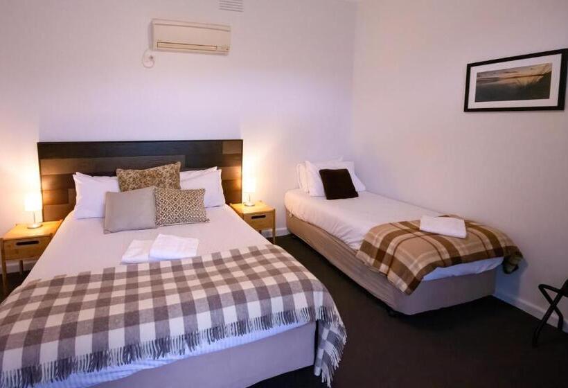 חדר סטנדרט עם ג'קוזי, Meeniyan Motel