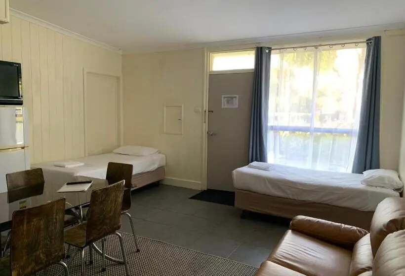 1ベッドルームアパートメント, Meeniyan Motel
