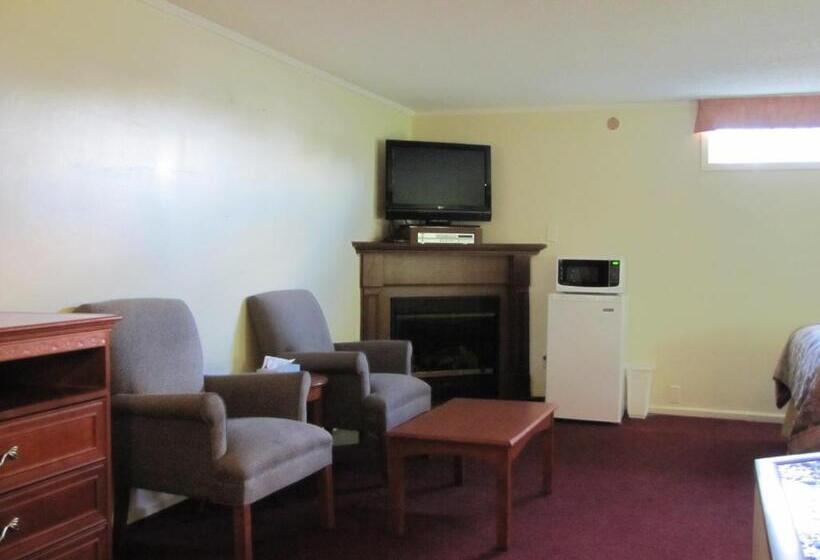 غرفة قياسية مزوَّدة بجاكوزي, Northland Motel