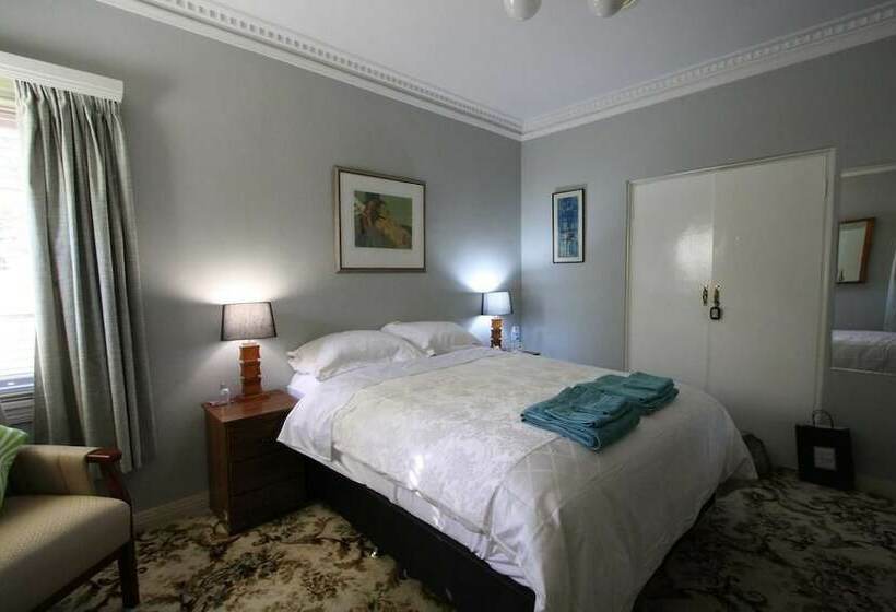 Perhehuone, The Evergreen B&b