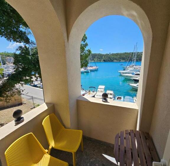 Номер Deluxe Вид на Море Боковой, Villa Gaj