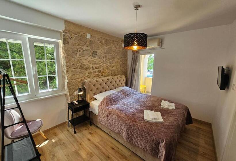 Номер Deluxe Вид на Море Боковой, Villa Gaj